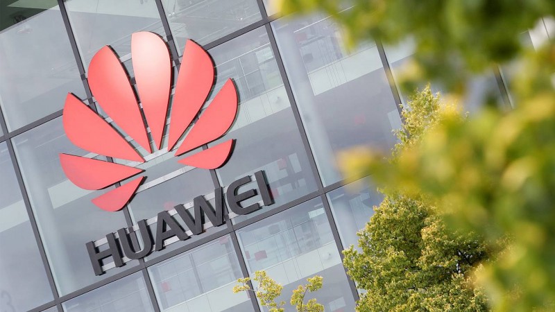 Huawei выпустит дешевый складной смартфон