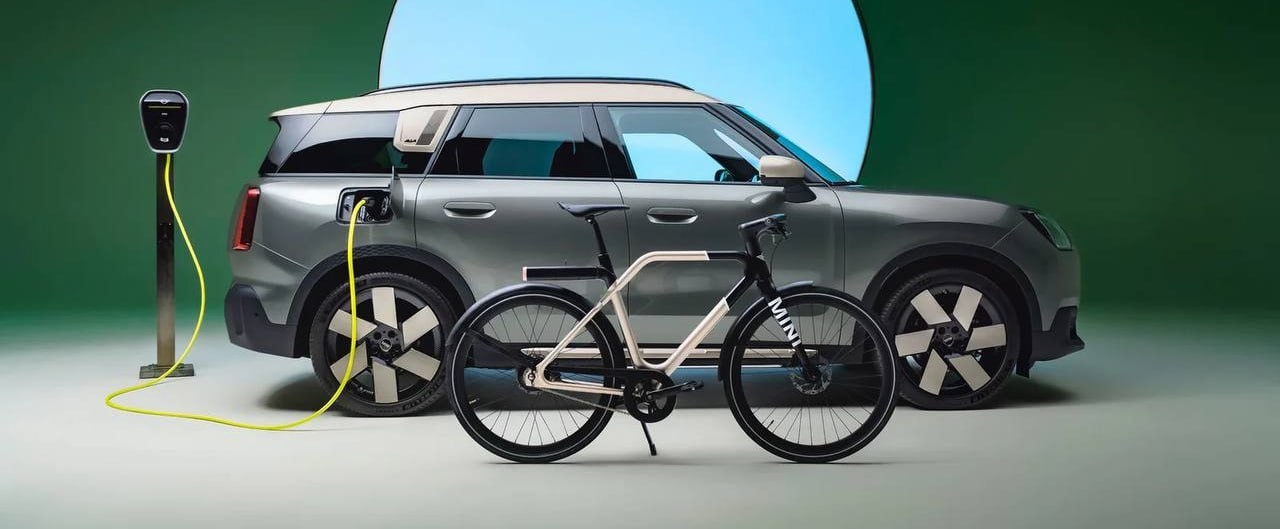 Британский бренд MINI представил лимитированную серию электробайков совместно с велосипедным производителем из Франции Angell